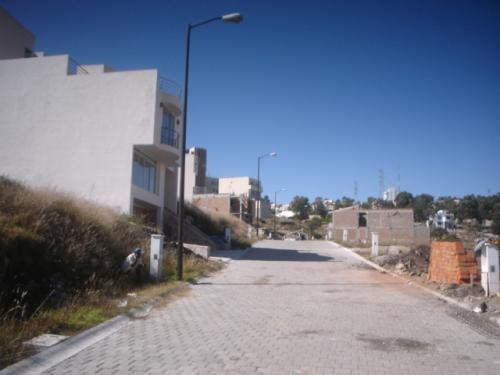 Terreno 128 m2 intermedio en calle Oxford Britania La Calera