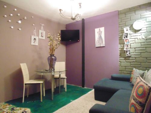 Departamento amueblado con cocina y frigobar. No necesitas aval