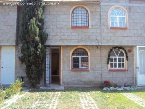 Bonita Casa en venta en el Fraccionamiento Volcanes Chalco