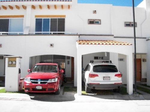 VENDO CASA NUEVA AL NORTE EQUIPADA PARA INVERSIONISTA