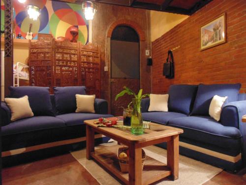 Very spacious and bright furnished aparment for rent !!!