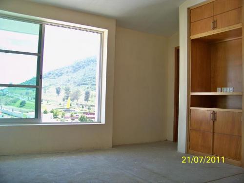 Residencia a precio de remate con vista a la montaña en Senderos de Monteverde