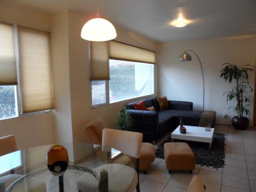 RENTA DEPARTAMENTO AMUEBLADO, MILENIO, QUERÉTARO, 2 HABITACIONES CON ALBERCA