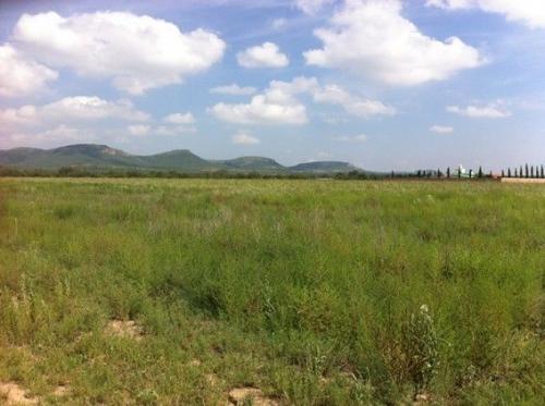 Vendo en Valladolid  Lote 7 de 1198 m2 c/agua caliente 44 grado