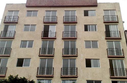 Excelente departamento en calle Proaño