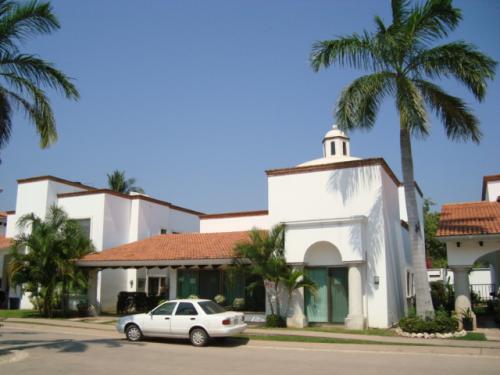 CASA EN VENTA PRIVADA RESIDENCIAL “LAS HADAS” PASEO DE LAS HADAS 