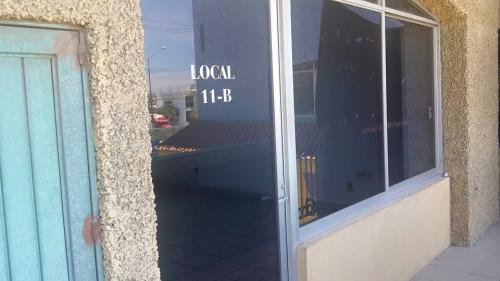 EXCELENTE OFICINA AMPLIA