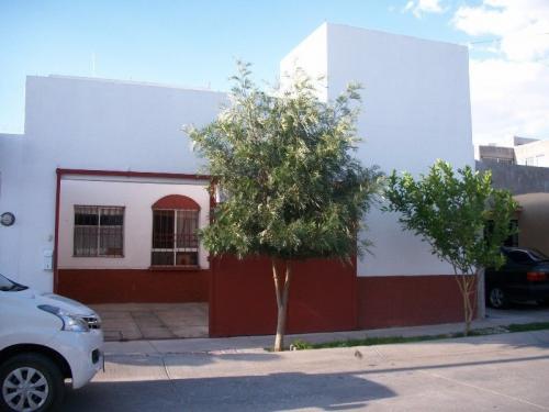 VENDO CASA AMPLIADA AL NORTE DE UNA PLANTA 