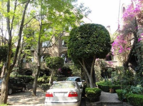 Exclusivo departamento en condominio