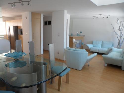 Casa Amueblada en Renta, en Milenio, Querétaro.