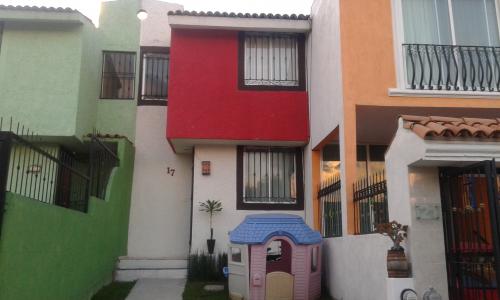 Bonita Casa en coto con vigilancia