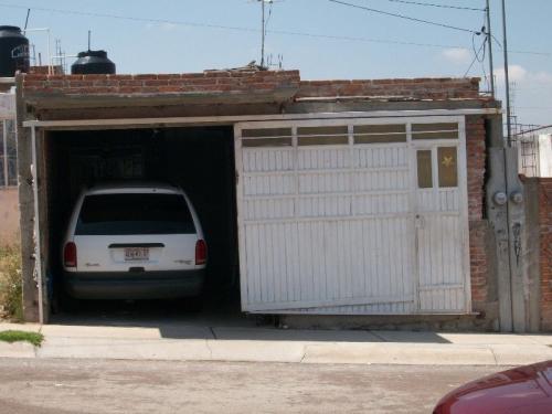 VENDO CASA ECONÓMICA AL ORIENTE