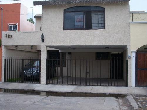 VENDO CASA 2 PLANTAS EN EL DORADO