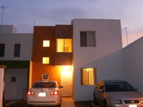 VENDO CASA AL NORTE 2 PLANTAS 3 RECAMARAS