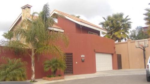 Hermosa casa  en La Perla Residencial  Playas Costa