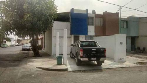 CASA ANCÓN DEL HUAJUCO EN ESQUINA. EXCELENTE OPORTUNIDAD.