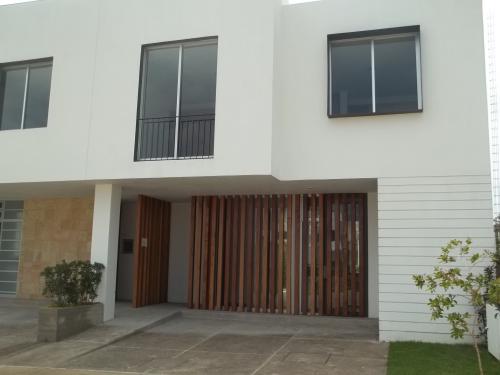 MAGNIFICA CASA MODELO ESENCIA EN COTO EL BOSQUE EN LA CIMA DE ZAPOPAN