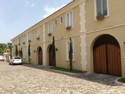 CASA EN VENTA “LA TOSCANA”