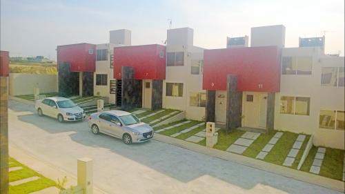 Residencias solas, 2 pisos y 3 cuartos