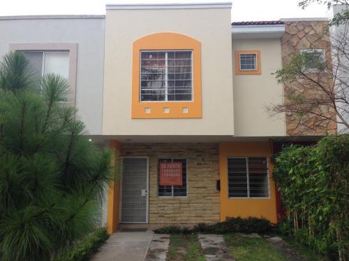 Casa Renta/ Parques del Bosque/ Tlaquepaque