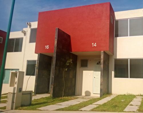 Residencias solas, 2 pisos y 3 cuartos