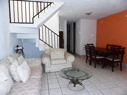 VENDO HERMOSA CASA CERCA DE PLAYAS EN PUERTO VALLARTA