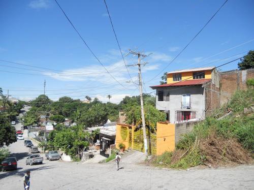 VENDO HERMOSA CASA 3 NIVELES ACEPTO CREDITOS EN PUERTO VALLARTA