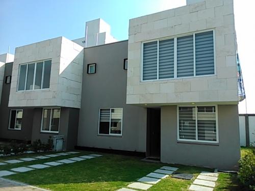 Vendo hermosa residencia en preventa en Metepec