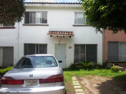 Amplia casa en conjunto cerrado loma hermosa, (Alta vista Morelos)