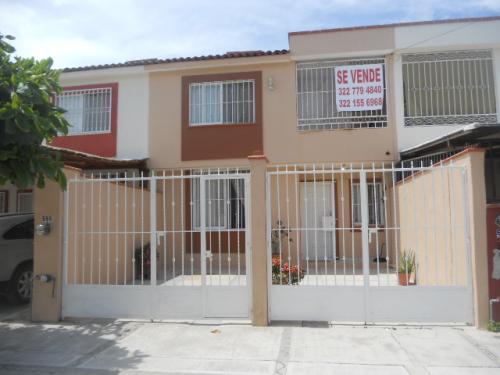 De Oportunidad! Amplia casa en Fracc. Villa Sol Precio Reducido.