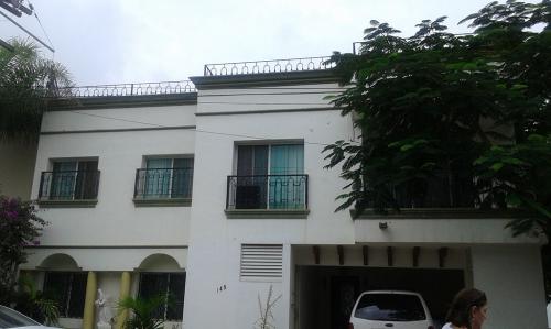 CASA RINCÓN DEL CONTRY. PRECIOSA Y DE OPORTUNIDAD.