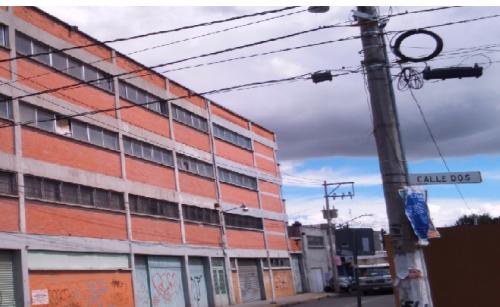 En Venta. Edificio en Ave. Iztacalco No. 50  (Lotes 9 y 10), Col. Pantitlán, México, D.F.