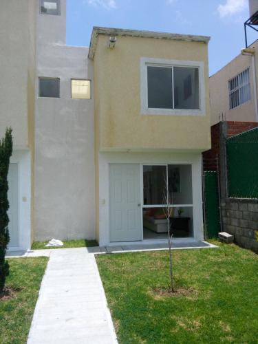 Casa 2 recámaras cerca de La Margarita