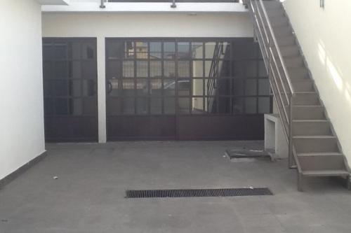 Locales ideales para oficinas, diversos tamaños a media cuadra de Tecnológico