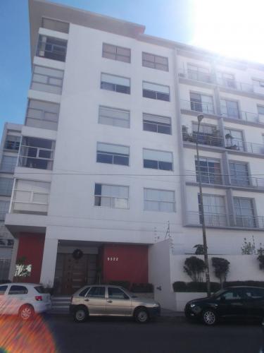Renta Departamento Lujoso amueblado frente a Palmas Plaza, cerca de Angelópolis