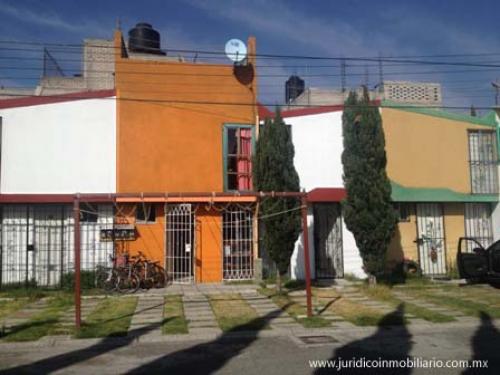 SE VENDE CASA EN VILLAS CHALCO CON NEGOCIO ACREDITADO 