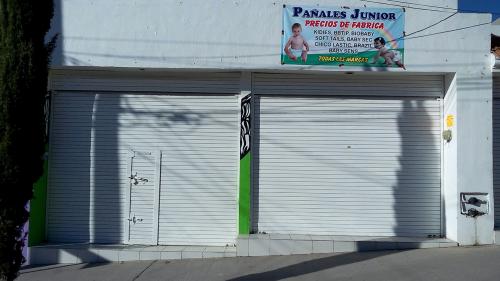 RENTO LOCAL 30 M2 SOBRE AVENIDA PRINCIPAL AL SUR