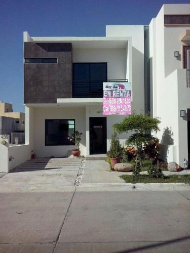 Preciosa casa en coto privado