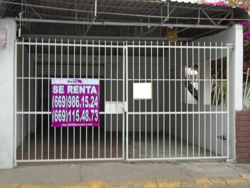 Local comercial frente al ISSSTE