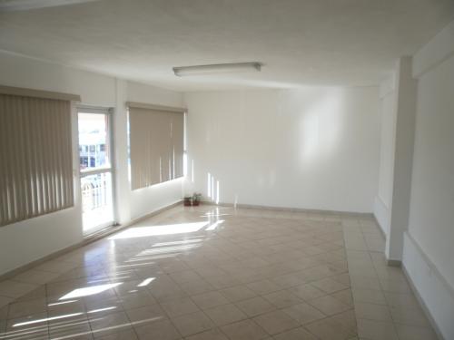 OFICINA MUY BIEN UBICADA Y ECONOMICA