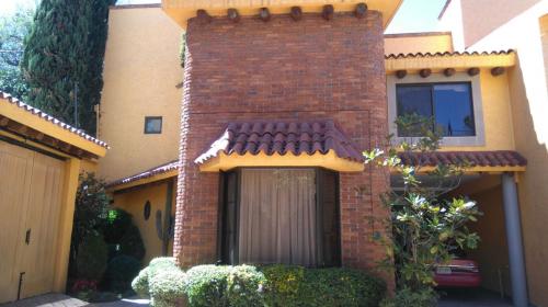 LINDA CASA EN CONDOMINIO