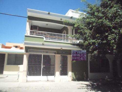 Hermosa y muy amplia casa en Infonavit Playas