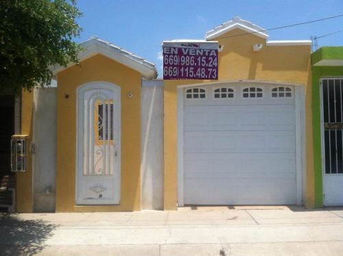 Preciosa casa en Fracc. Colinas del Real