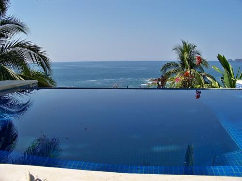 Residencia con playa y vista Panoramica zona exclusiva Manzanillo