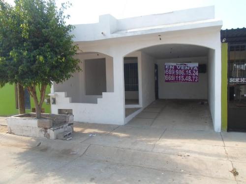 Preciosa casa en Fracc. Colinas del Real