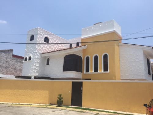 JUAN DE DIOS DE LA TORRE #5822  LAS ALAMEDAS  