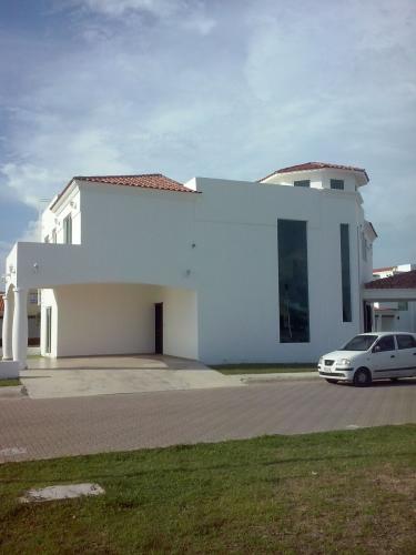 Hermosa Residencia en Fracc. Puerta al Mar