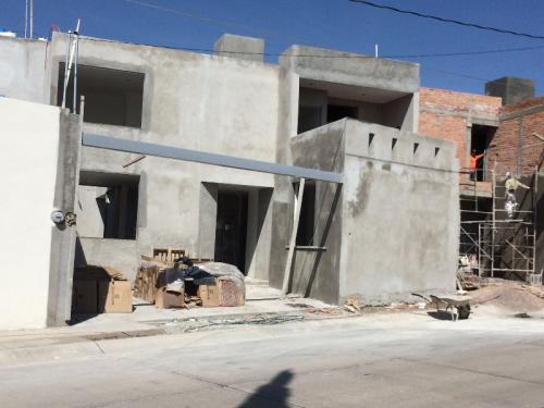 VENDO CASA NUEVA 2 PLANTAS RECAMARA PLANTA BAJA VILLAS DE LA CANTERA