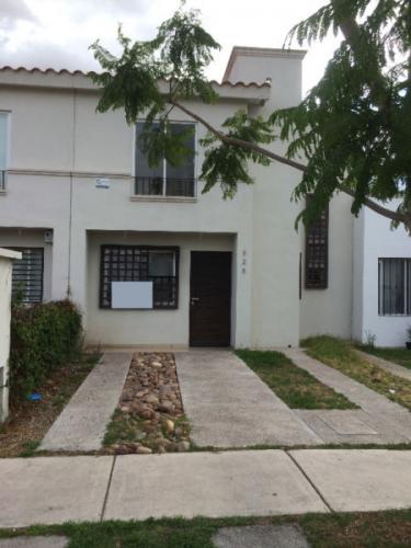 RENTO CASA EQUIPADA AL NORTE 2 PLANTAS $ 4,200.00