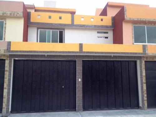 ¡CASA EN VENTA EN TOLUCA (CAPULTITLAN)!